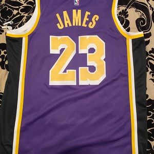 Nearly Brand New Size L Los Angeles Lakers Nike Jersey